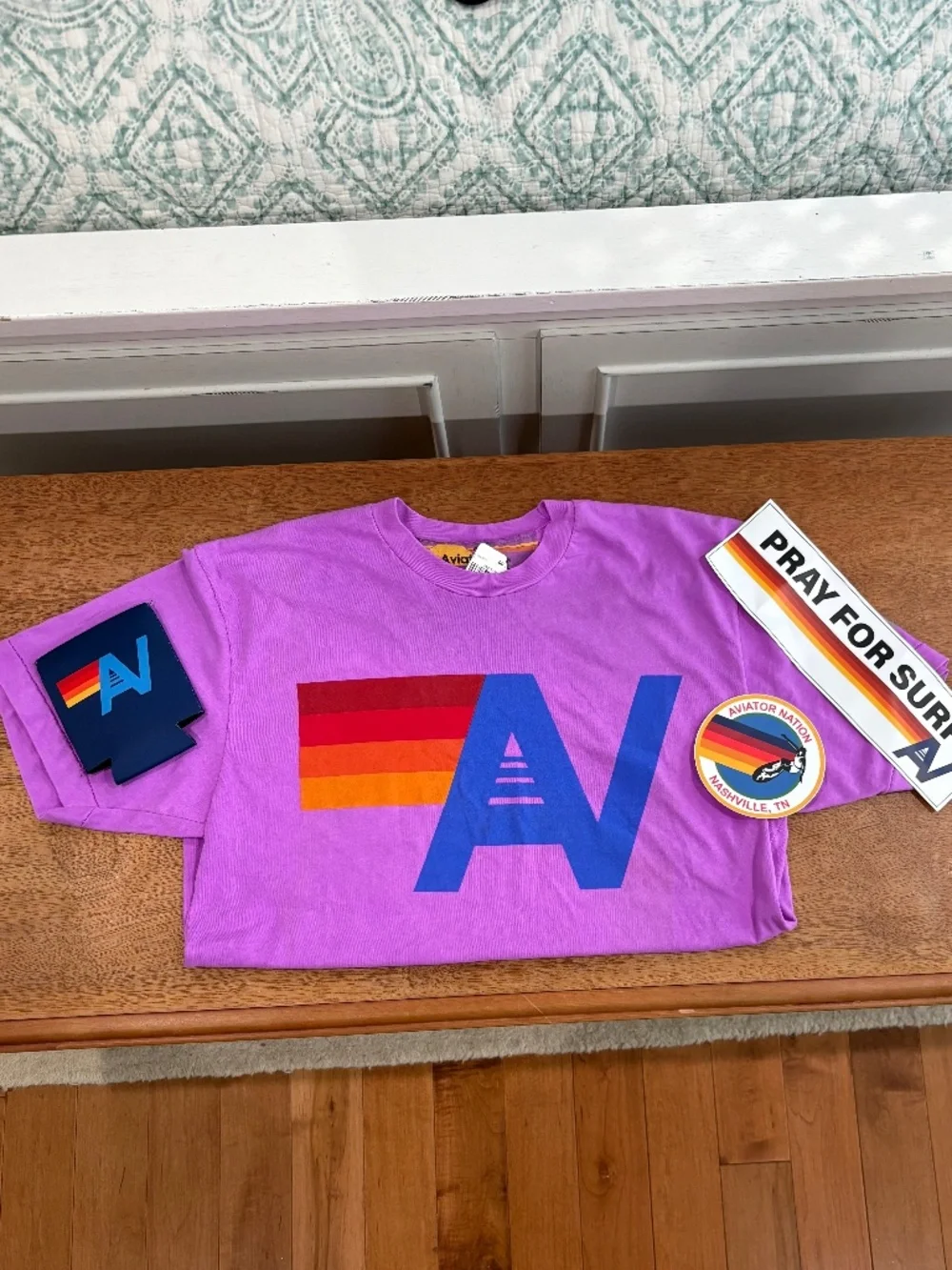Bundle of 4 Aviator nation items LOGO BOYFRIEND TEE - NEON PURPLE - Picture 1 of 10